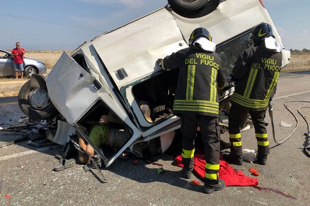 12 African farm labourers dead in Italy road crash