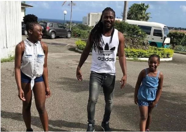Samini shares adorable photo hanging out with daughters
