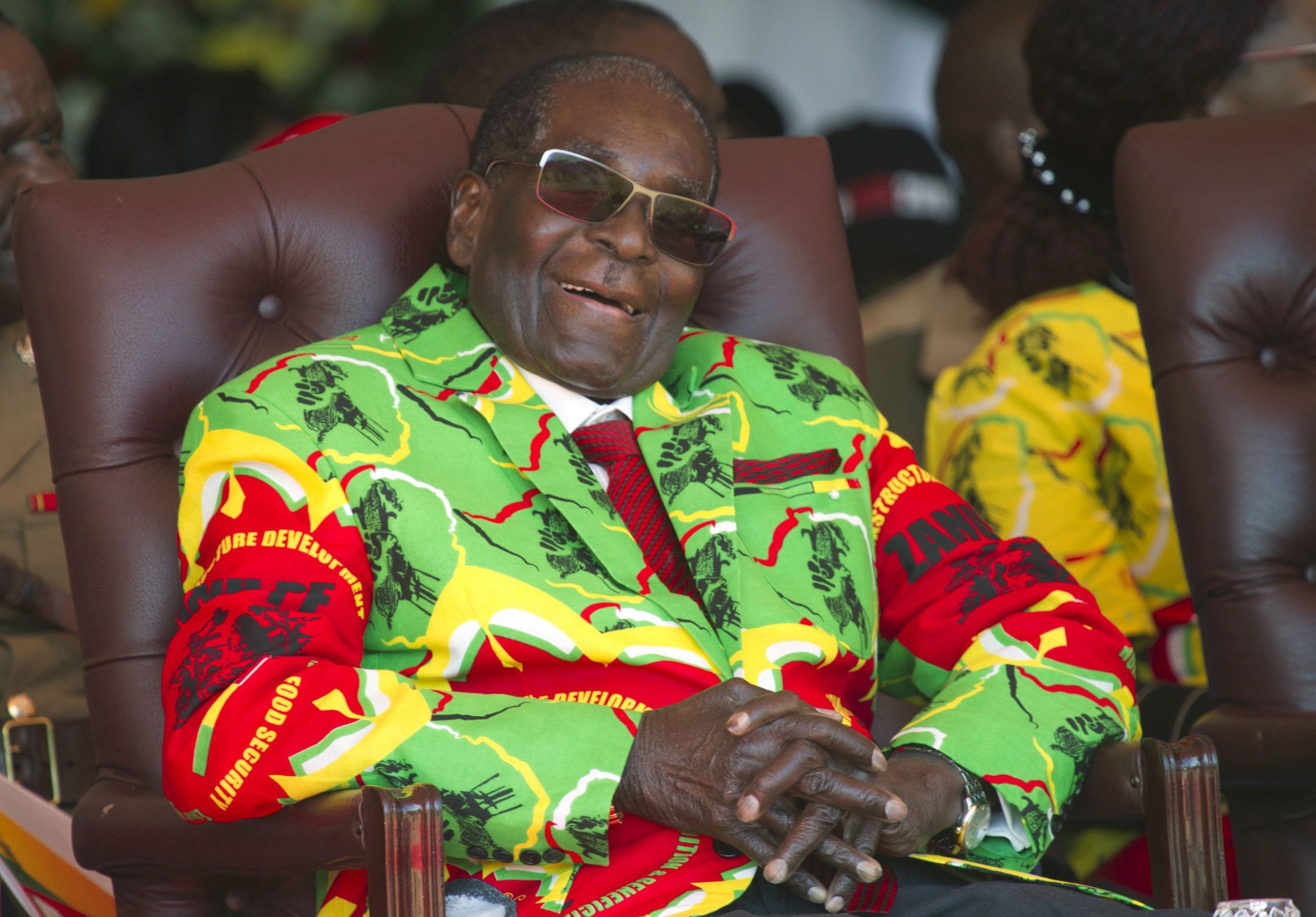 Mugabe left behind '$10m in cash'