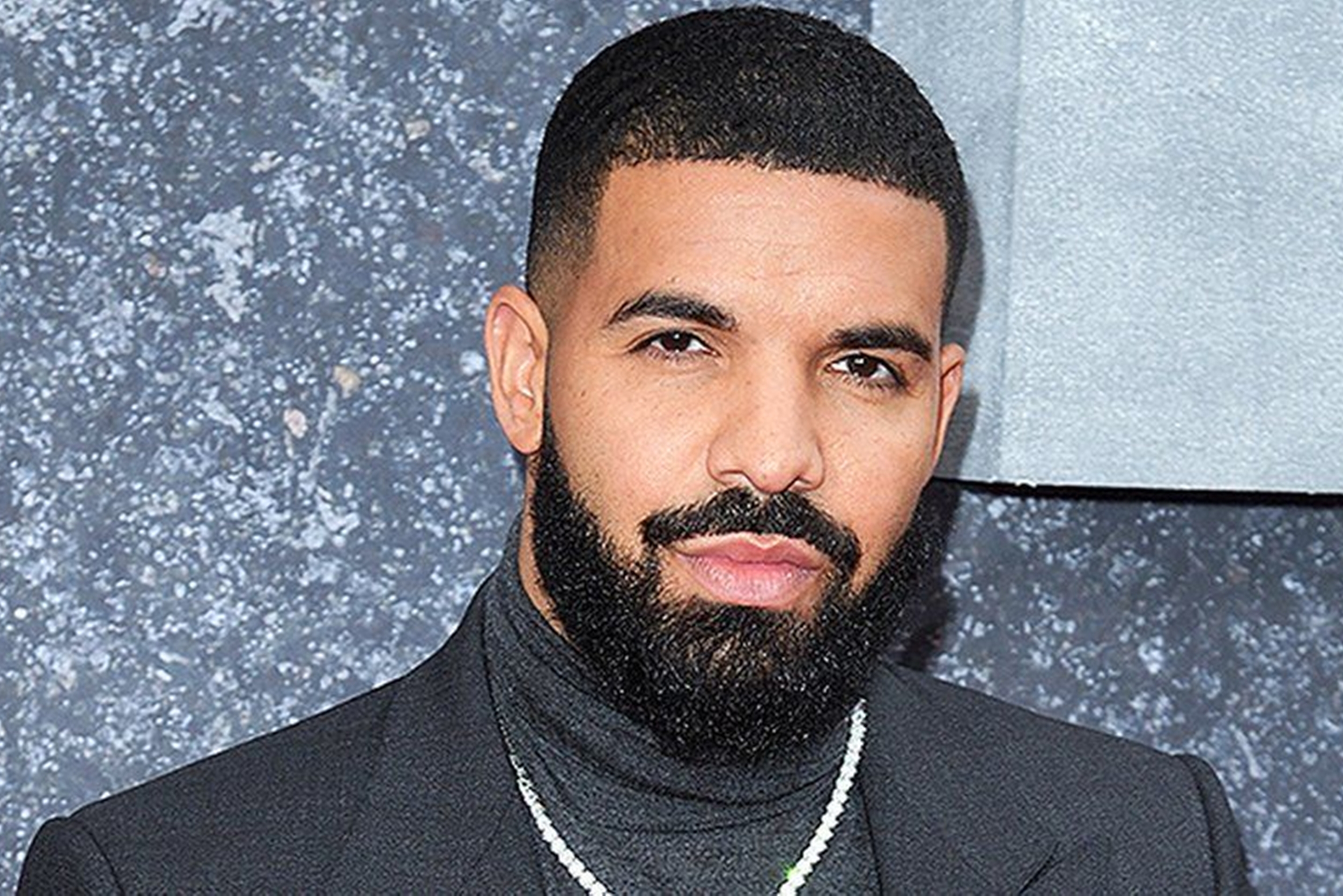Drake Unfollows Rihanna On Instagram After Pregnancy Reports