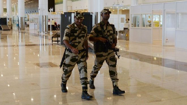 Indian airport police told to cut down on smiling